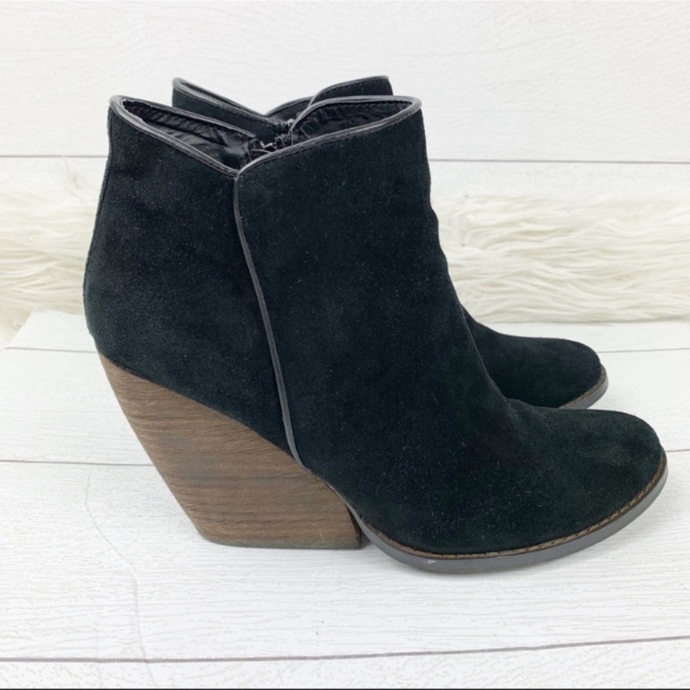 VERY Volatile Women’s 10 Whitby Wedge Boot Leather Black